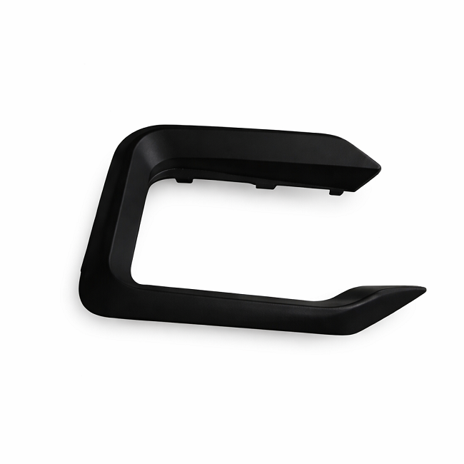 MOLDURA TAPA NEBLINERO LADO IZQUIERDO