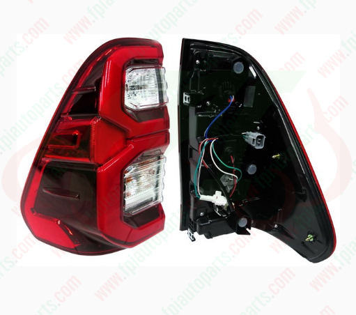 FARO POSTERIOR LADO IZQUIERDO TYC TW TOYOTA HILUX 2.7