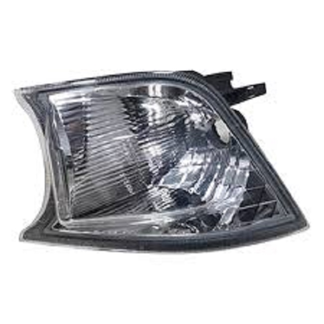 FARO DIRECCIONAL GUARDACHOQUE DELANTERO LADO DERECHO TOYOTA INNOVA 2.7