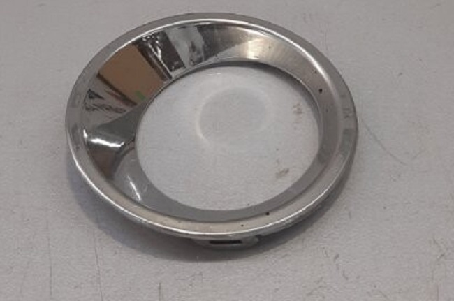 MOLDURA TAPA NEBLINERO LADO IZQUIERDO GENUINO TOYOTA HILUX 2.4 TOYOTA HILUX 2.7